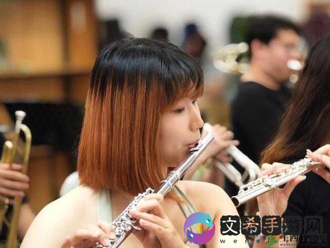 澳大利亚妇女：用特殊部位吹奏长笛，这是真的吗？